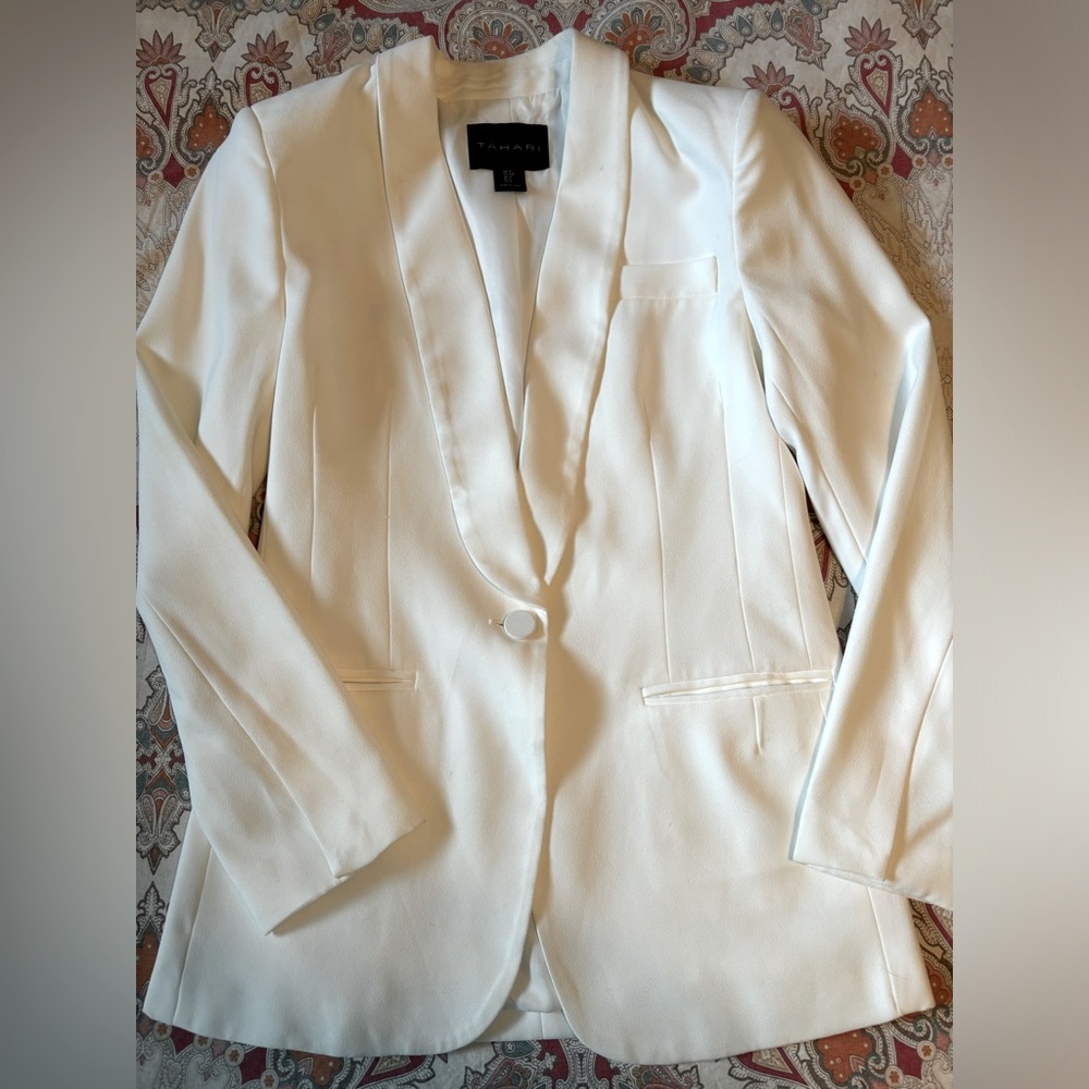 Tahari white blazer